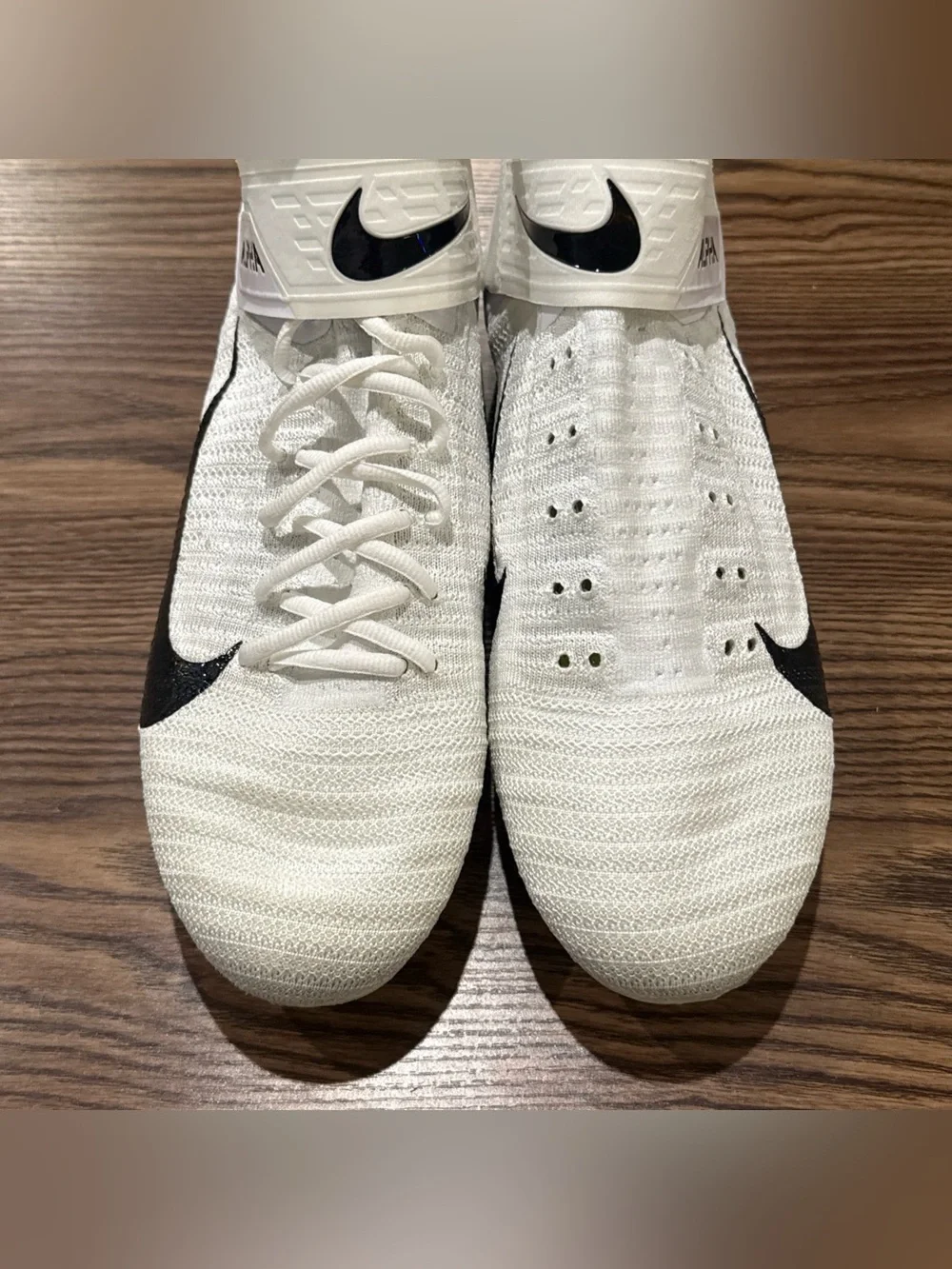 Nike Alpha Menace Elite 2 Size 12.5 Football Cleats White/Black AO3374-101
